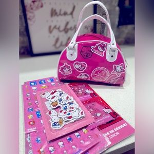 Hello Kitty Purse & 500 Stickers